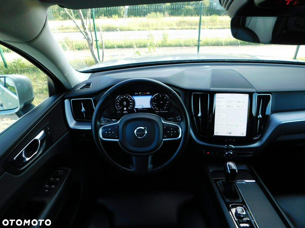 Volvo XC 60 D4 AWD Momentum Pro - 20