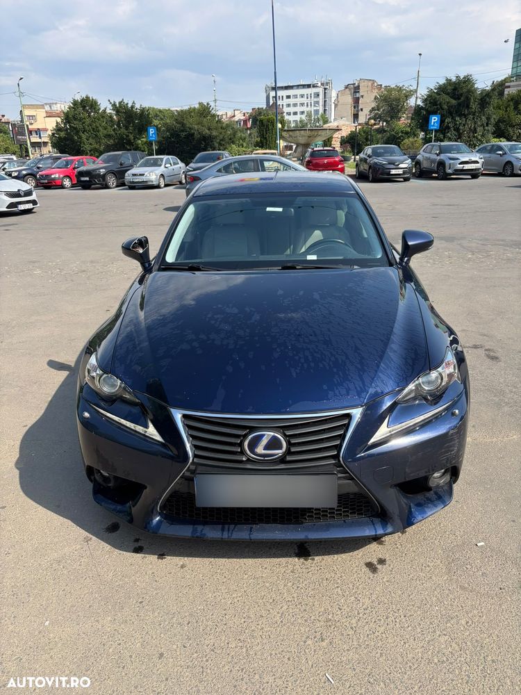 Lexus Seria IS - 2