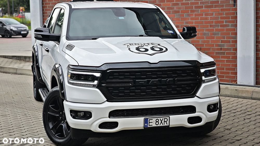 Dodge RAM - 8