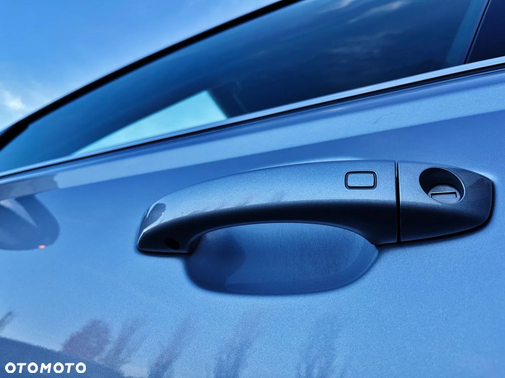 Audi A6 Avant 2.0 TDI ultra S tronic - 19