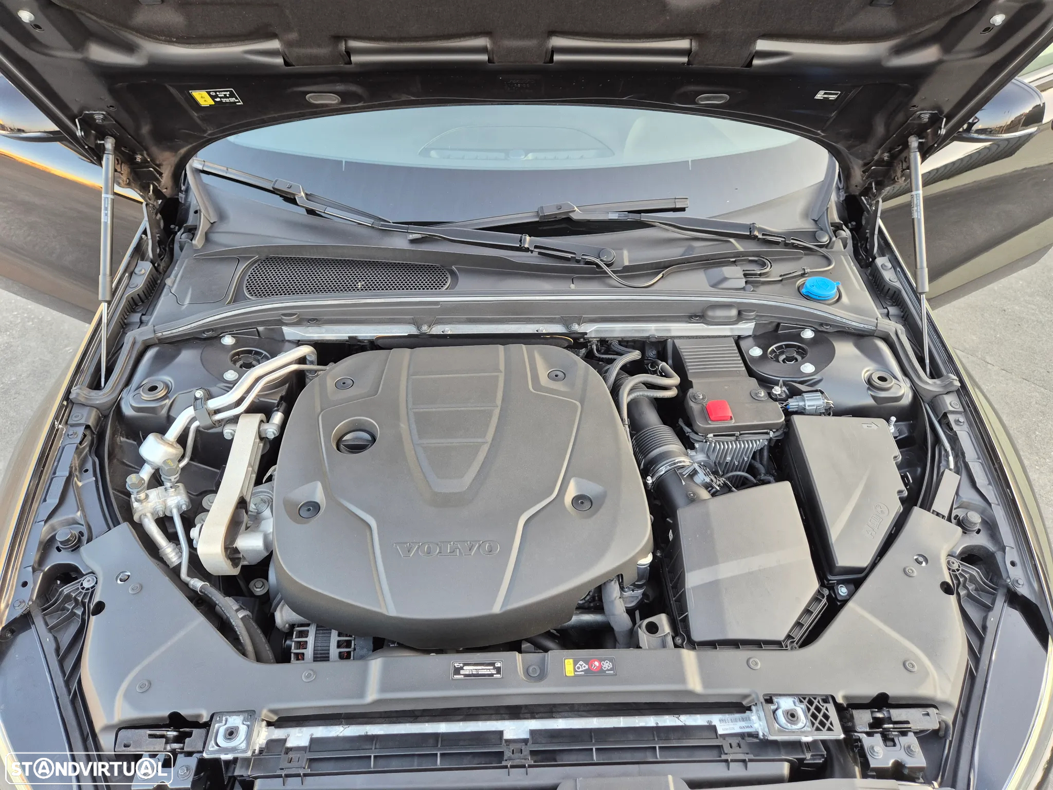 Volvo V60 2.0 D4 R-Design Geartronic - 55