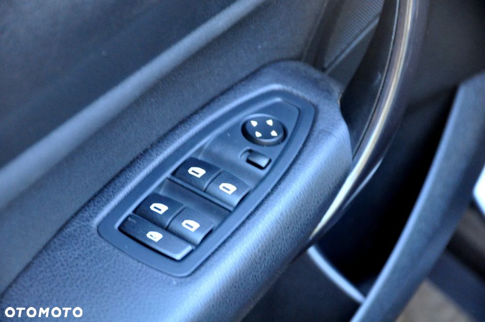 BMW Seria 1 116d DPF Edition Sport - 25