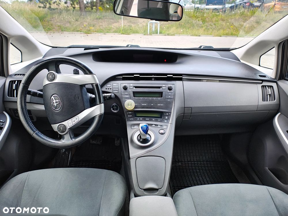 Toyota Prius 1.8 HSD Luna - 16