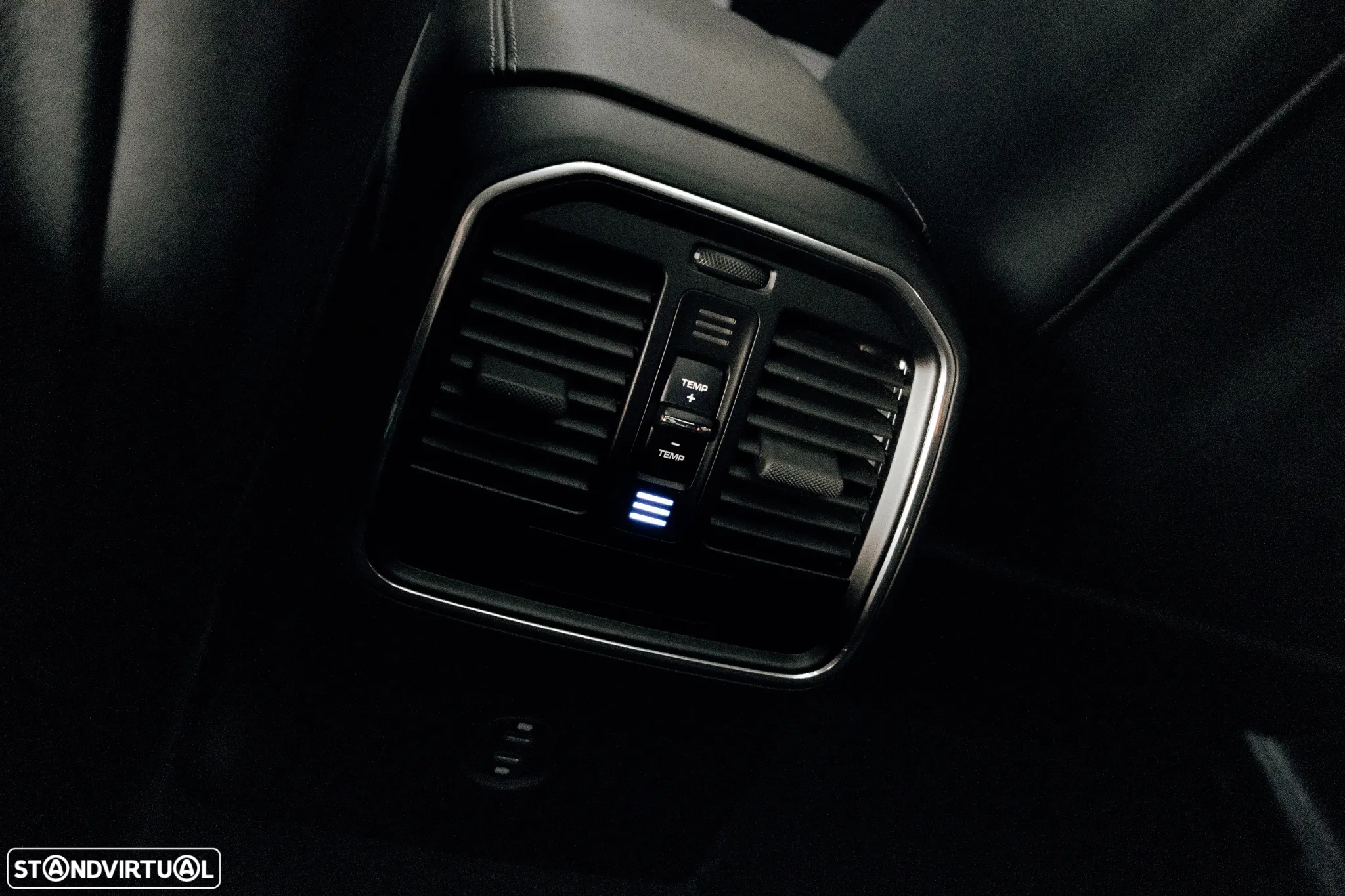 Porsche Macan T - 16