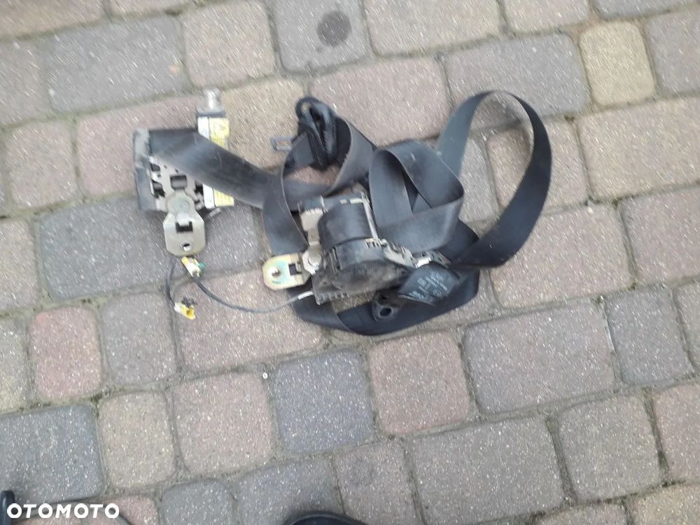 Iveco daily III 99-06r 35s12 35s17 2,3 3,0 drzwi wał resory elektryka zwrotnice pompa wysokiego ciśnienia elementy wnętrza skrzynka bezpieczników i inne części - 38