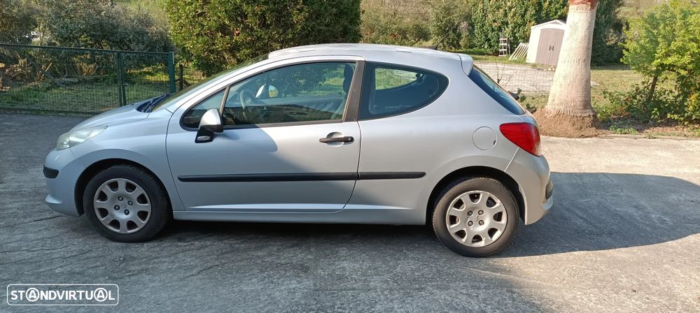 Peugeot 207 - 15