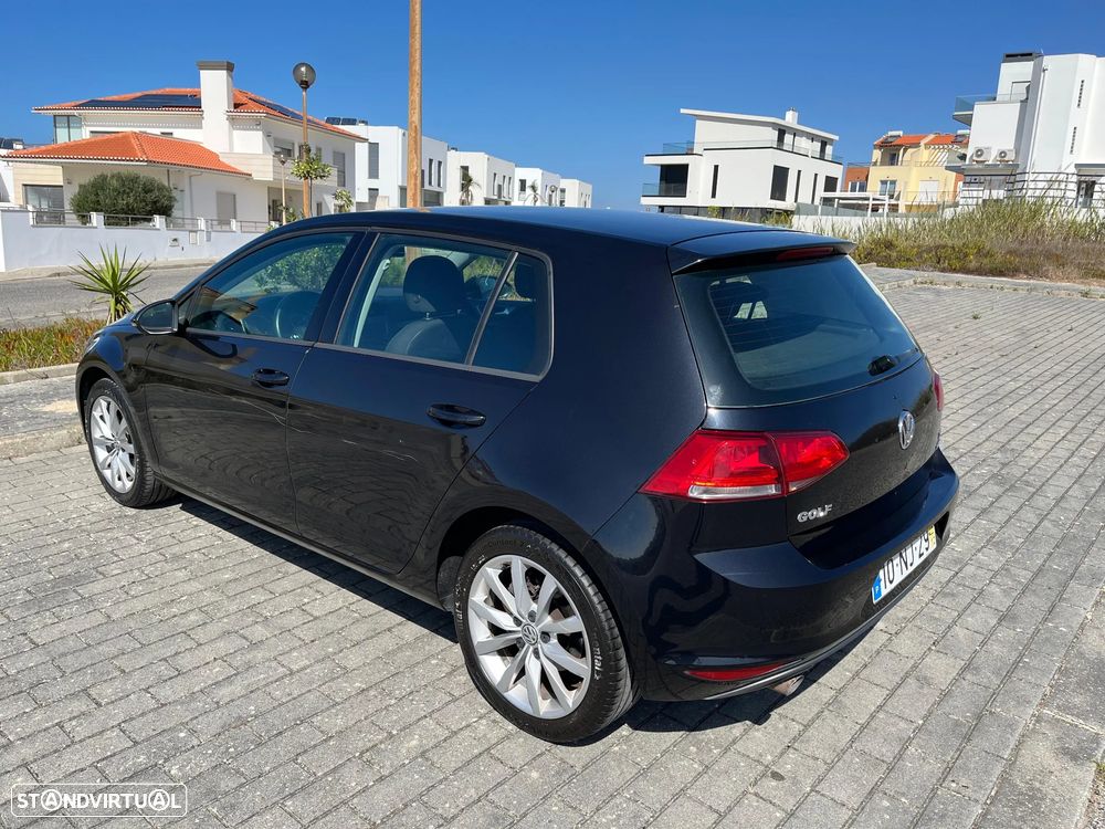 VW Golf 1.6 TDi Trendline BlueMotion - 2