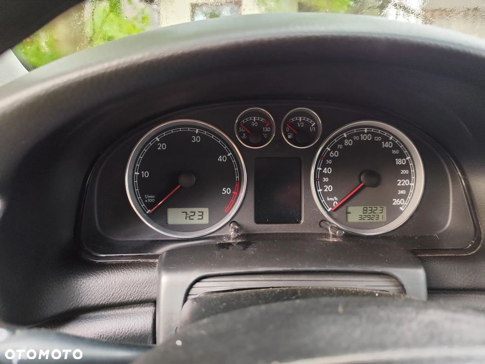Volkswagen Passat 1.9 TDI Comfortline - 3