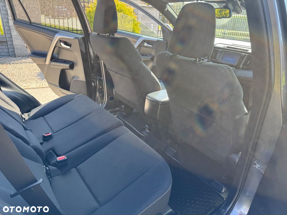 Toyota RAV4 2.0 D-4D Active 4x2 - 13