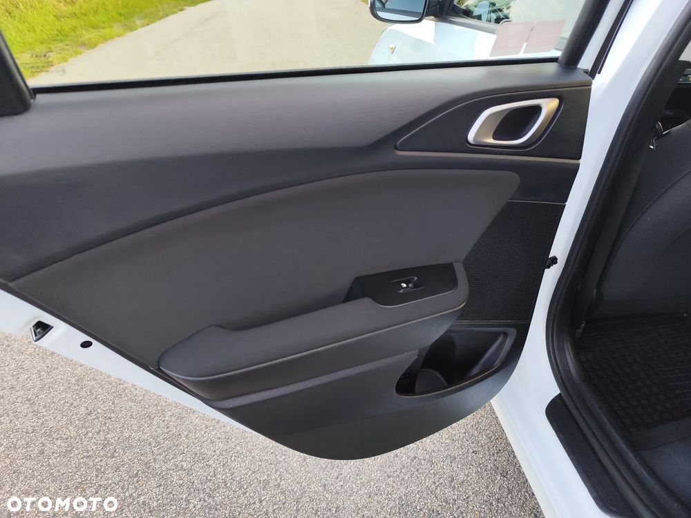 Kia Ceed 1.4 T-GDI S - 11