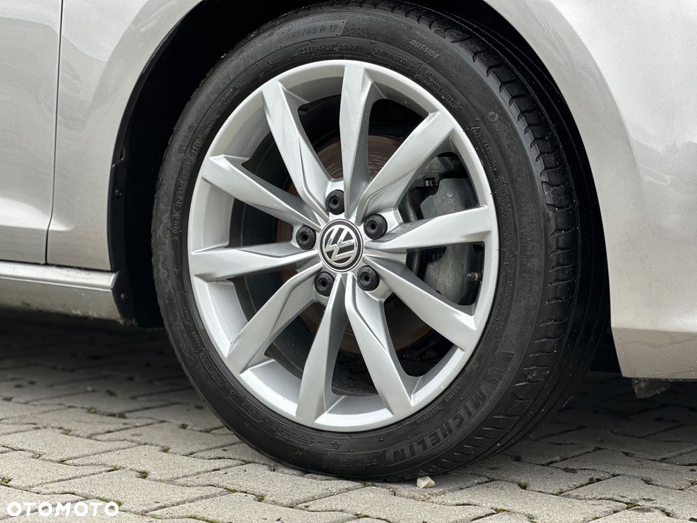 Volkswagen Golf 2.0 TDI BlueMotion Technology Highline - 16