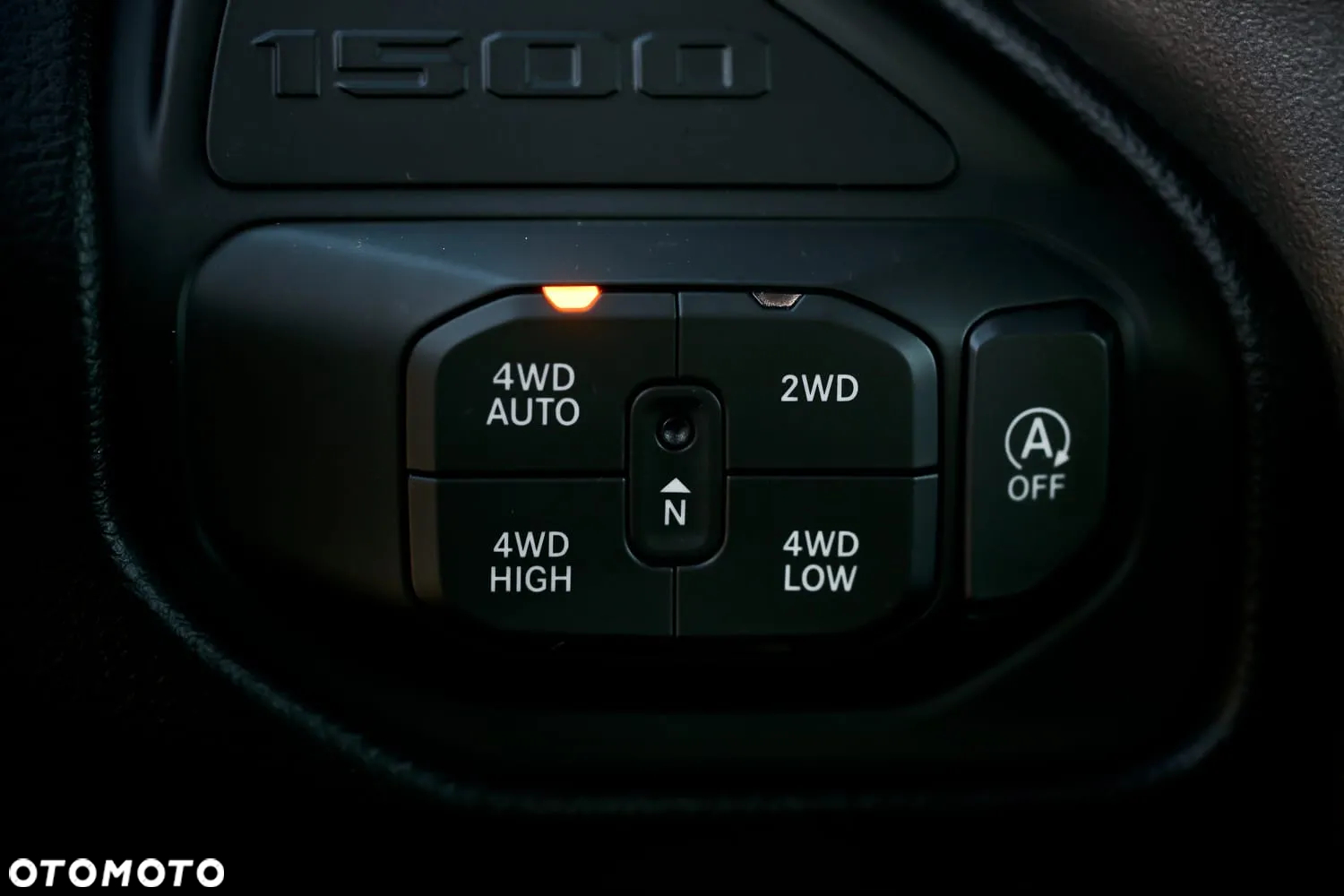 RAM 1500 Crew Cab Laramie - 28