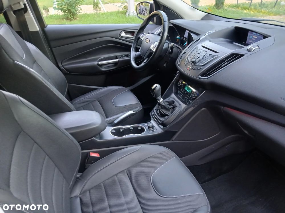 Ford Kuga 2.0 TDCi 4x4 Titanium - 26