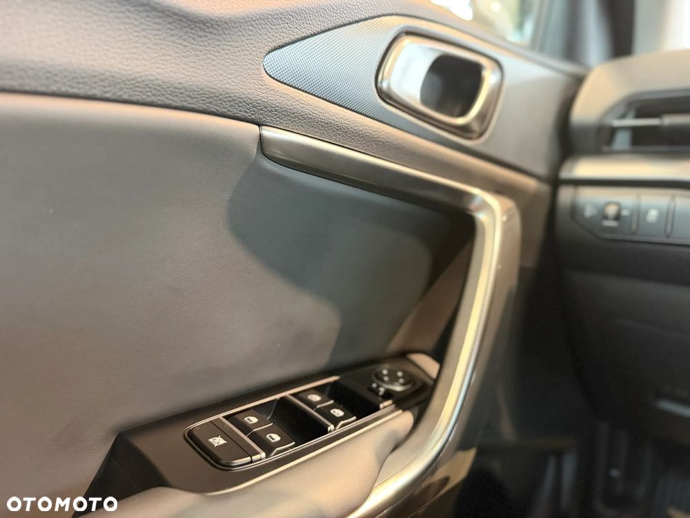 Kia XCeed 1.6 T-GDI M DCT - 12