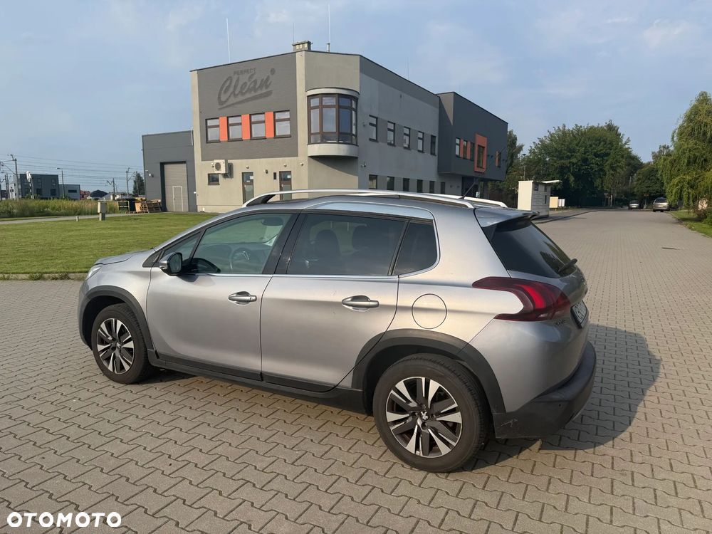 Peugeot 2008 1.2 Pure Tech Active S&S - 12