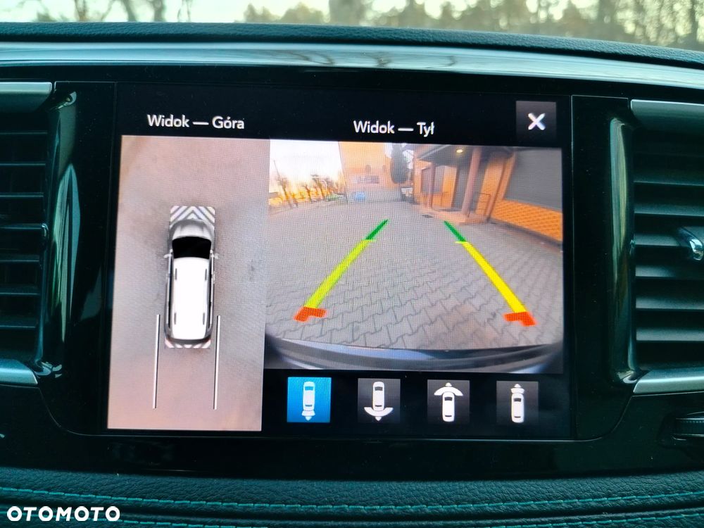 Chrysler Pacifica - 34