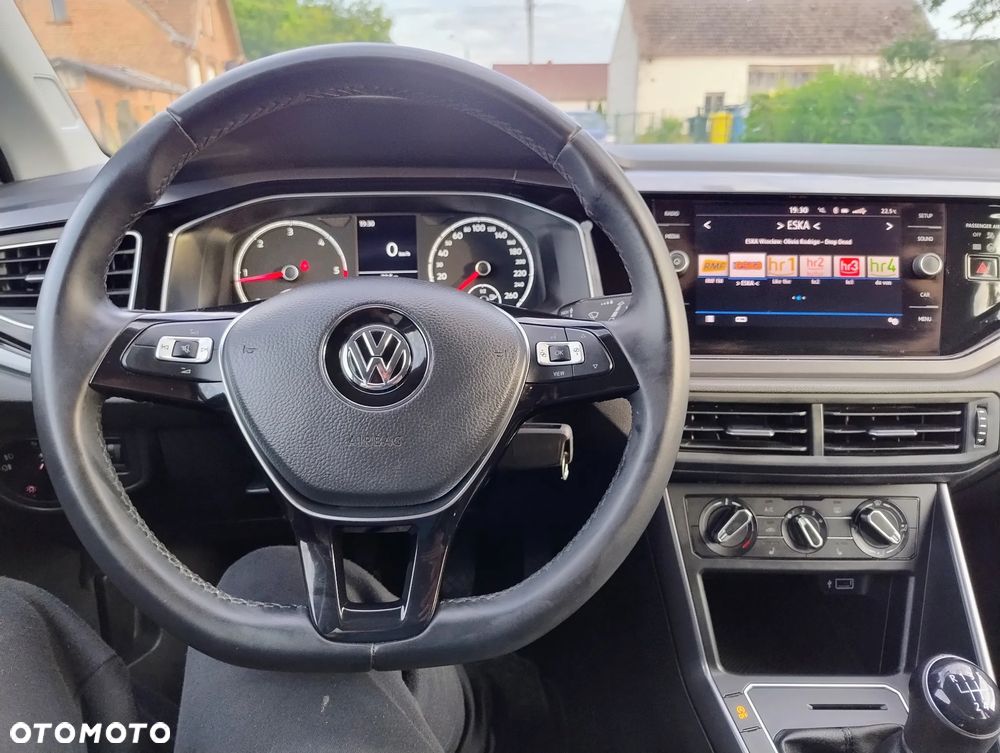 Volkswagen Polo 1.6 TDI SCR Highline - 11