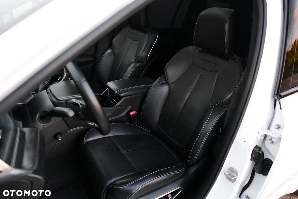 Jeep Grand Cherokee - 12
