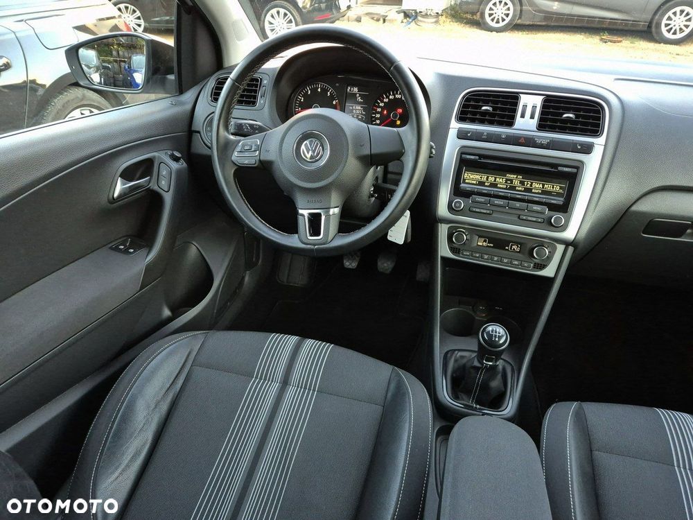 Volkswagen Polo 1.4 MATCH - 24