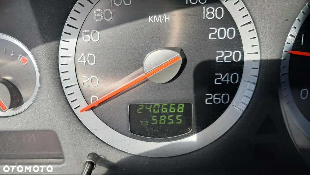 Volvo S60 2.4D5 Rubin - 11