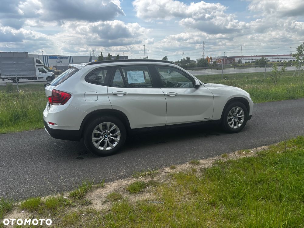 BMW X1 xDrive18d xLine - 10