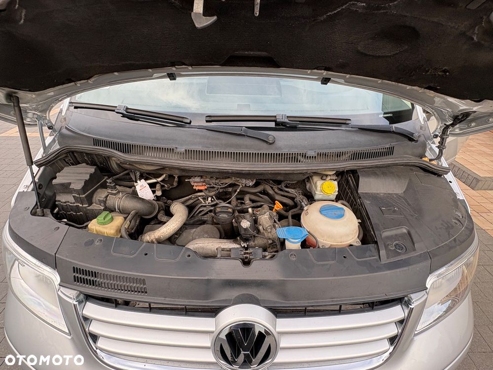 Volkswagen Multivan - 28