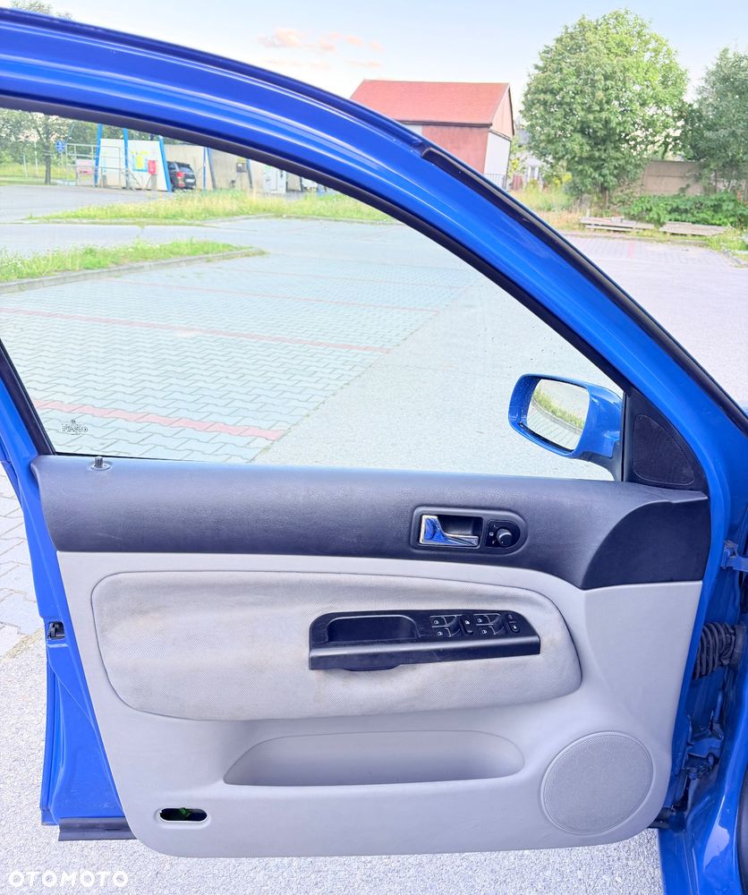 Volkswagen Golf - 10