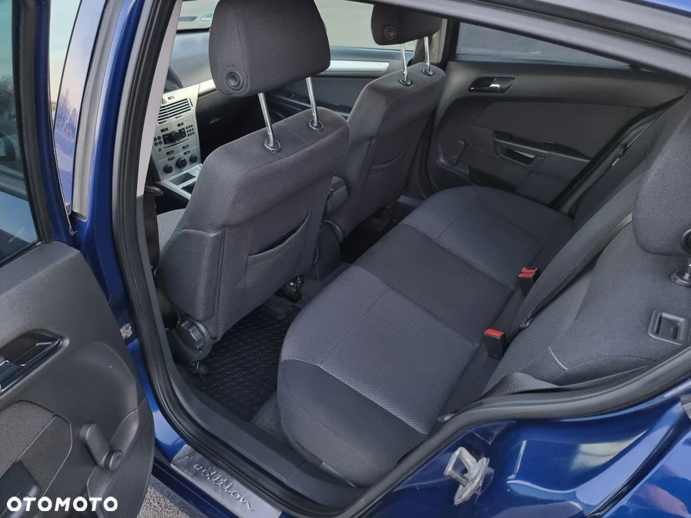 Opel Astra 1.6 Sport - 9