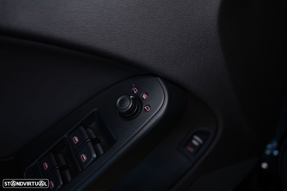 Audi A4 2.0 TDI Advance - 22