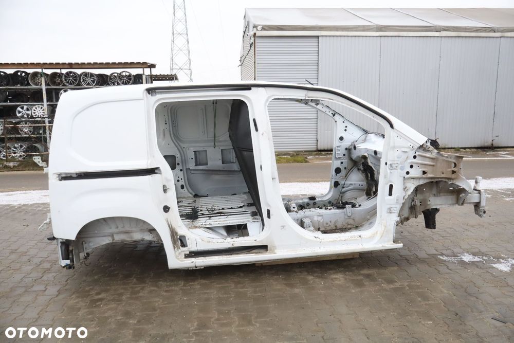 ĆWIARTKA LEWY PRZÓD PODŁUŻNICA TOYOTA PROACE II - 7