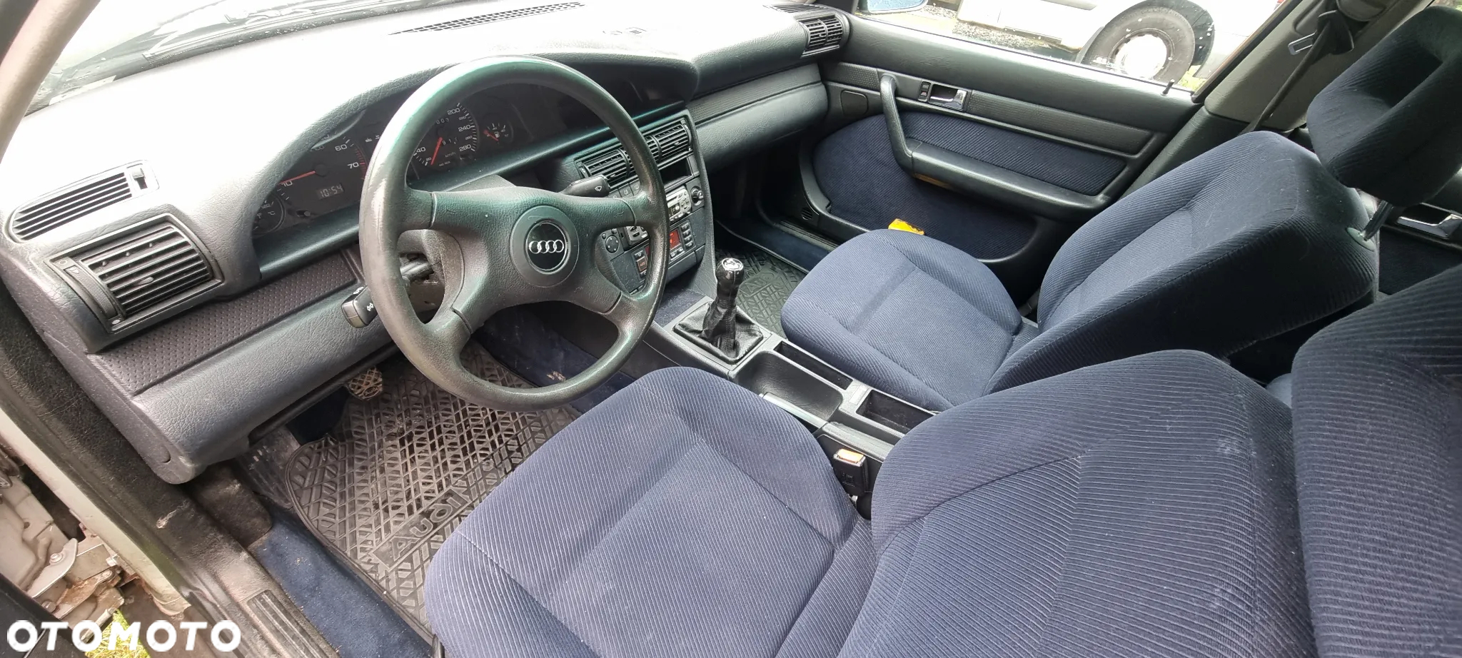 Audi 100 2.6 E - 13