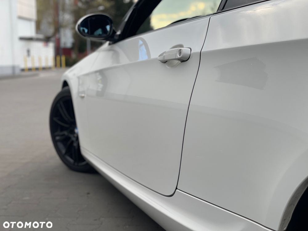 BMW Seria 3 320d - 32