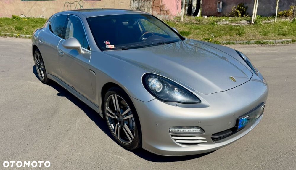 Porsche Panamera 4S - 5