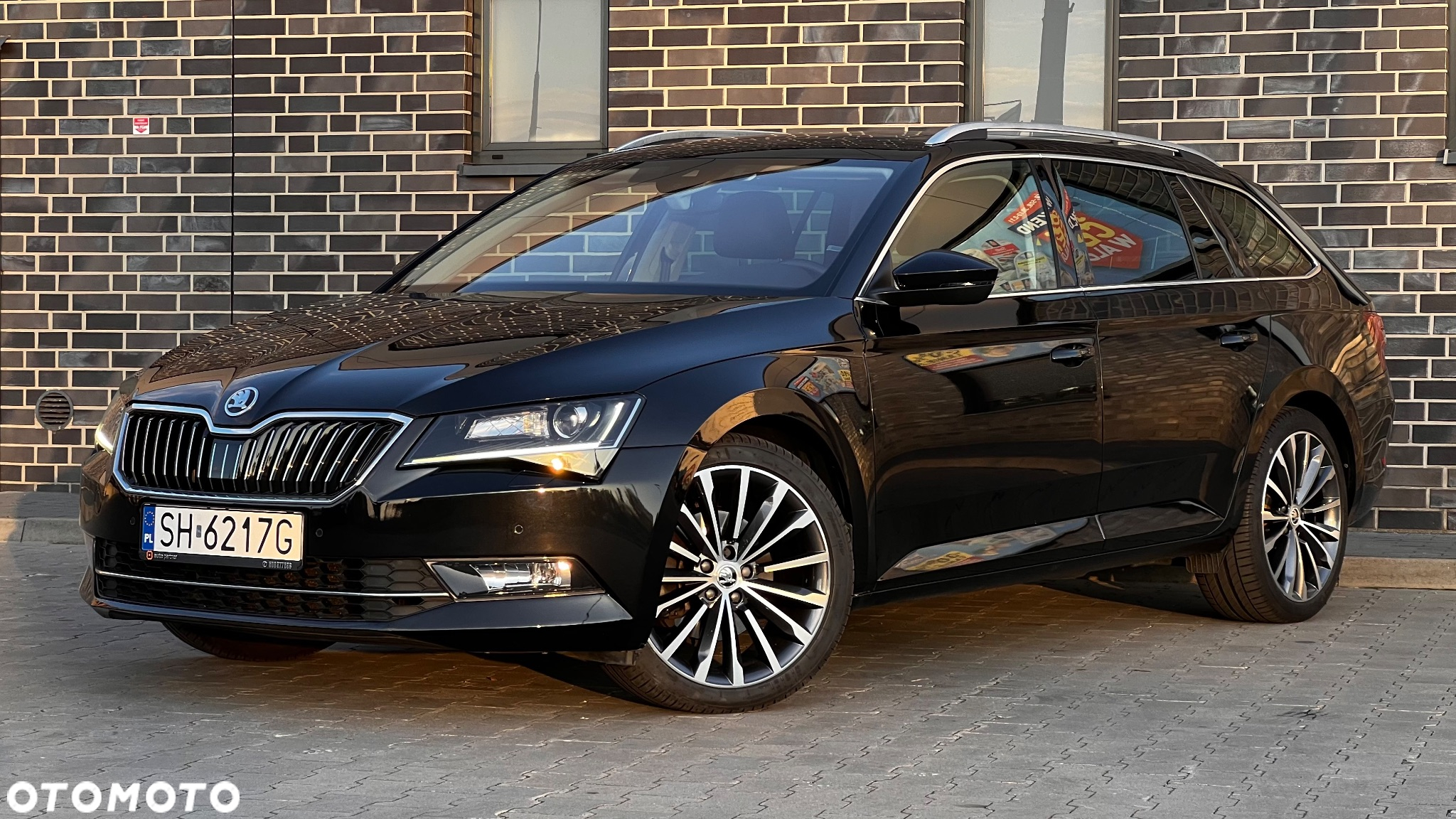 Skoda Superb 2.0 TDI 4x4 DSG L&K - 6