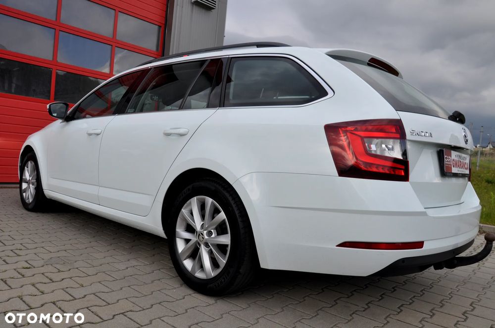 Skoda Octavia 2.0 TDI Edition DSG - 18