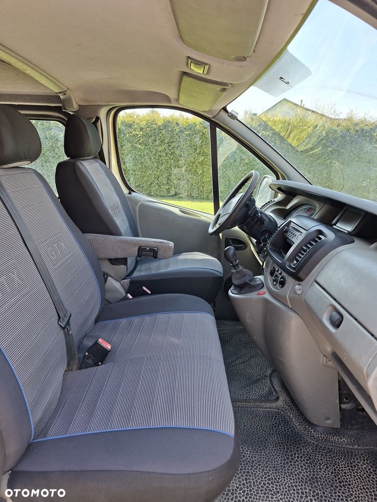 Renault Trafic 2.5 dCi Passenger Authentique - 3