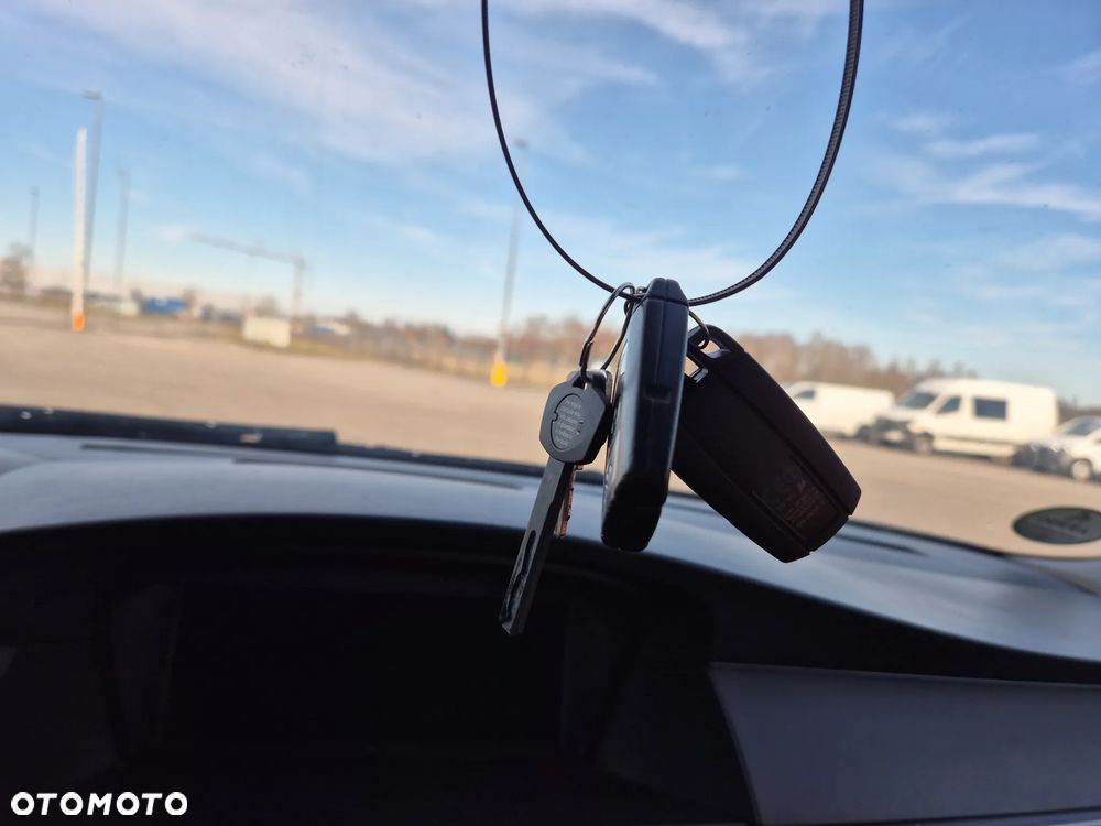 BMW Seria 5 525d Edition Exclusive - 11