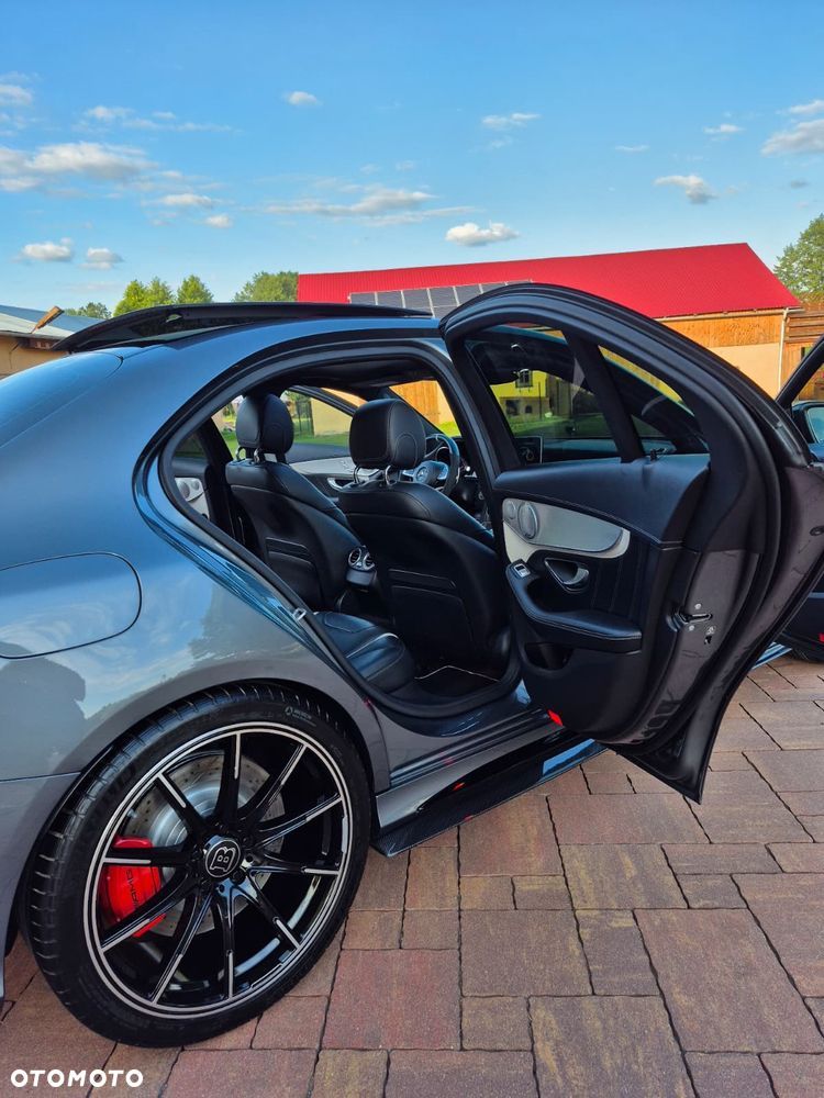 Mercedes-Benz Klasa C AMG 63 S - 16