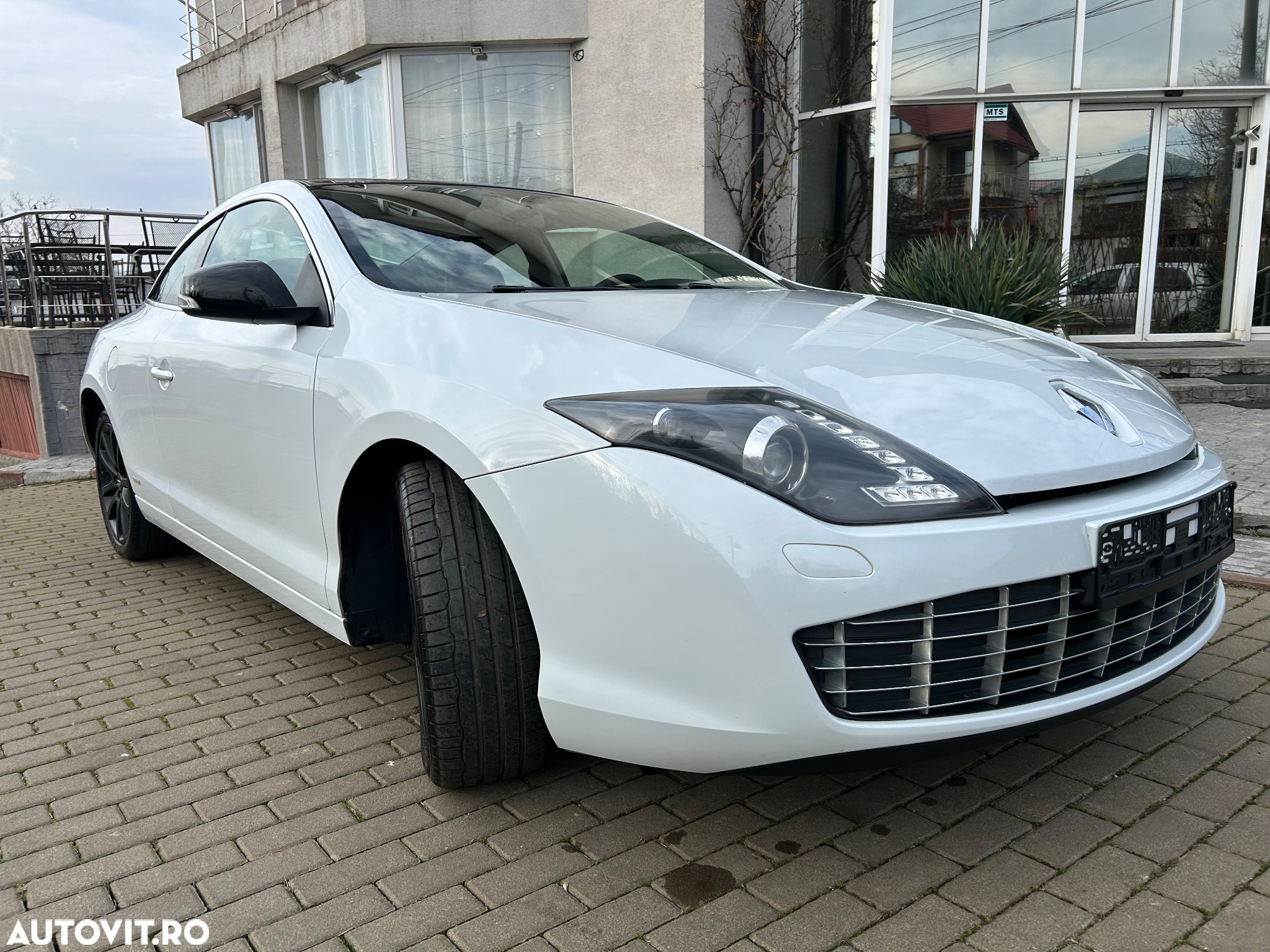 Renault Laguna Coupe dCi 175 FAP - 28