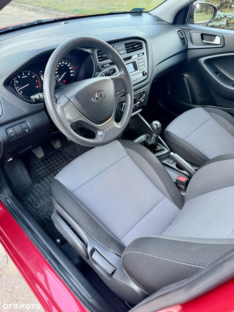 Hyundai i20 - 23