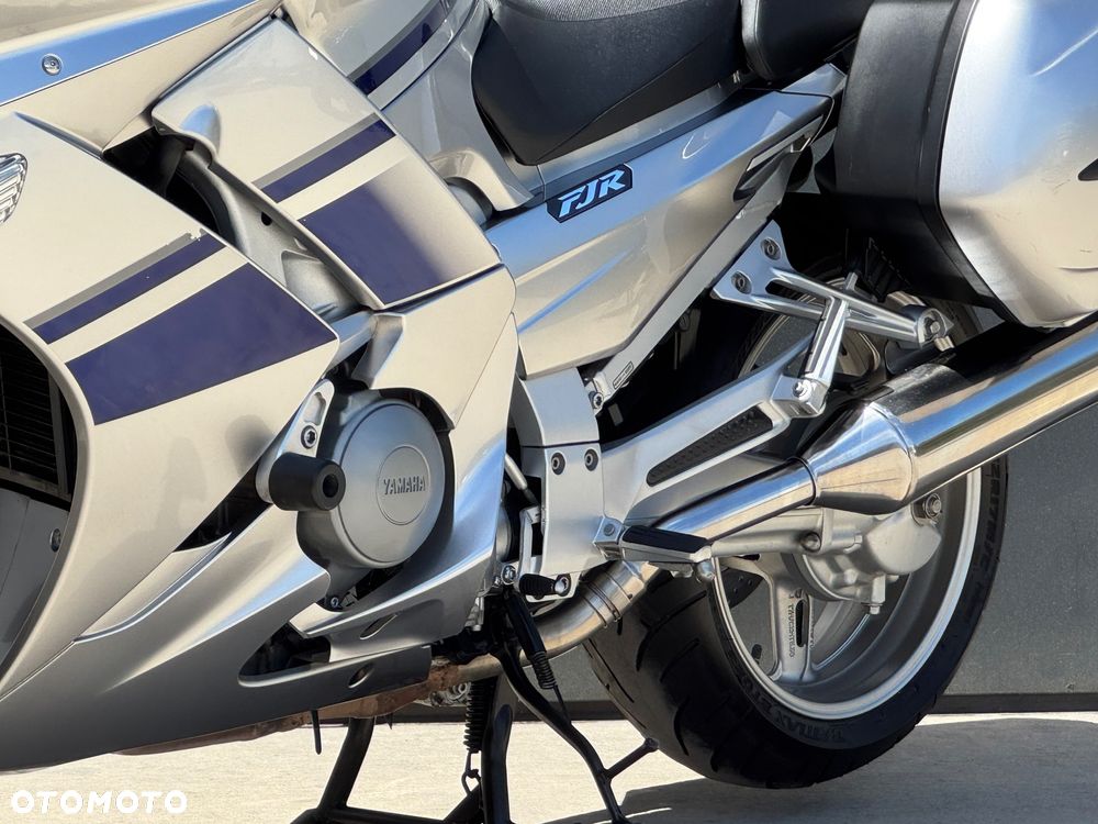 Yamaha FJR - 29