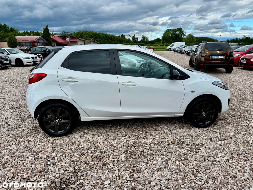 Mazda 2 - 16
