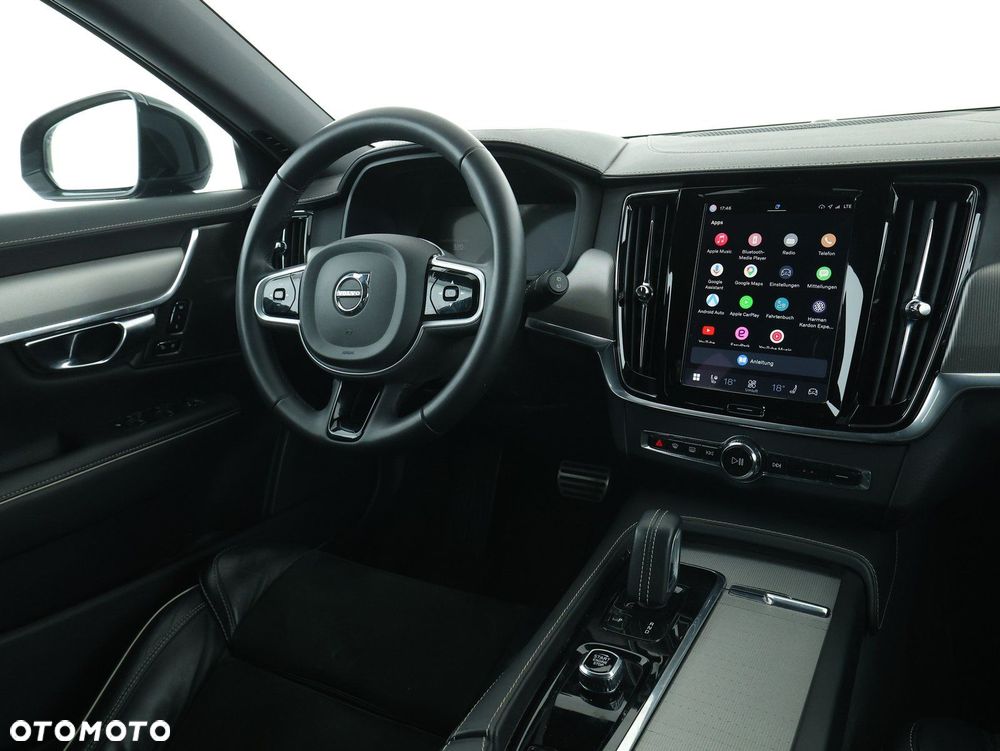 Volvo V90 - 25