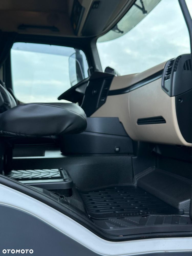 Mercedes-Benz Actross - 26