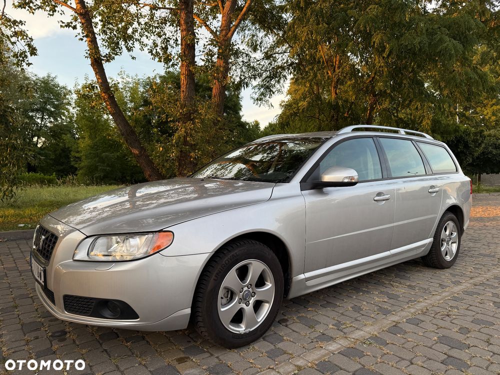 Volvo V70 2.0D Momentum - 13