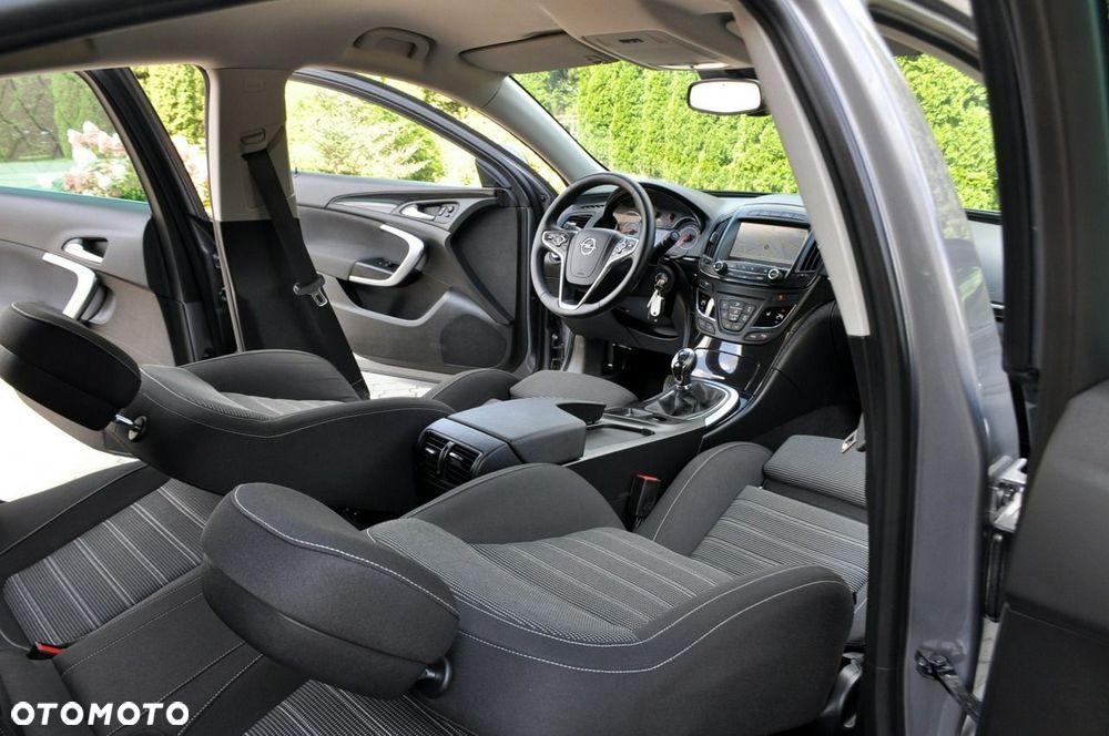 Opel Insignia - 23
