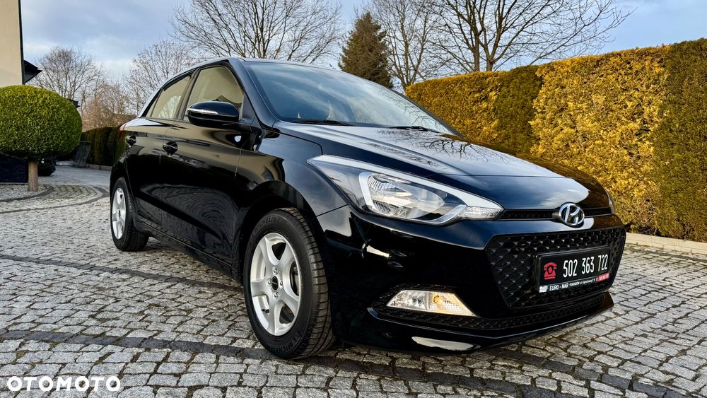 Hyundai i20 blue 1.2 Trend - 2