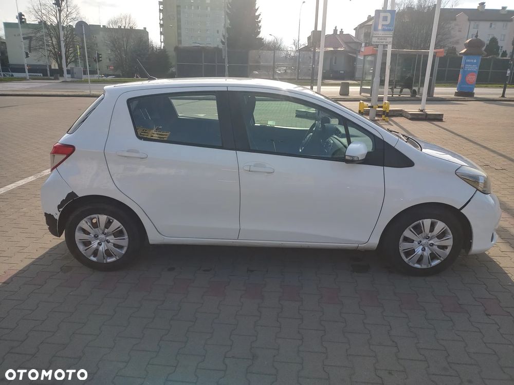 Toyota Yaris 1.4 D-4D Sol - 2