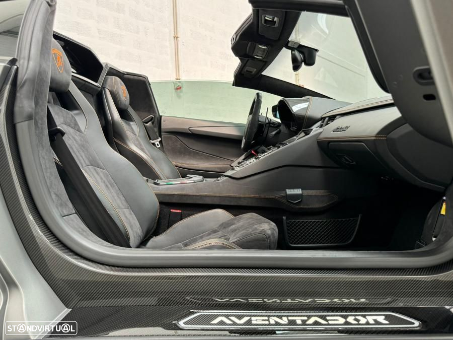 Lamborghini Aventador S - 23