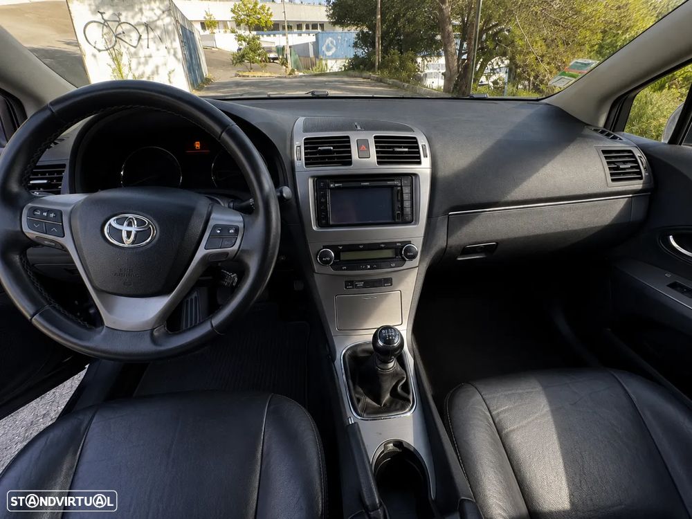 Toyota Avensis SW - 5